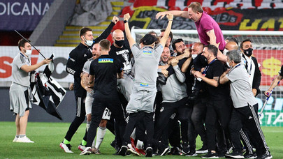 Beşiktaş şampiyonlukla birlikte 1 milyar TL'yi kasasına koydu