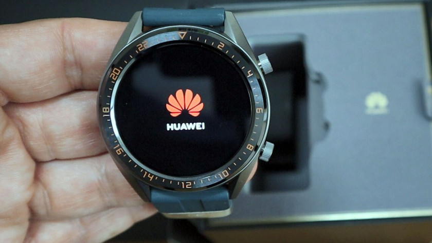 Huawei'ye darbe üstüne darbe!