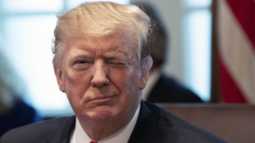 Trump'tan önce tehdit sonra davet