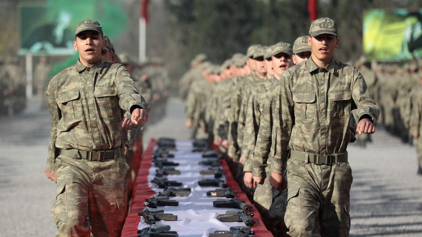 Yeni askerlik sistemi Meclis'te kabul edildi