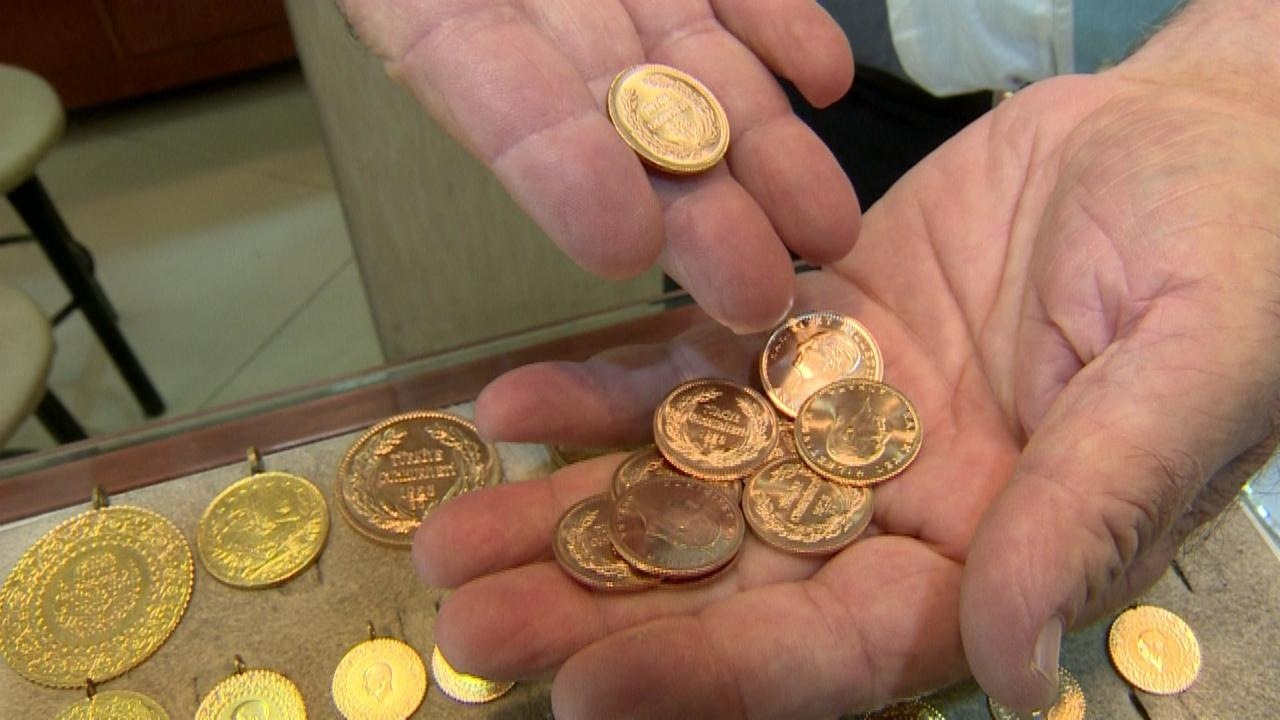 Altın yeniden 2 bin 250 lira üzerinde:
