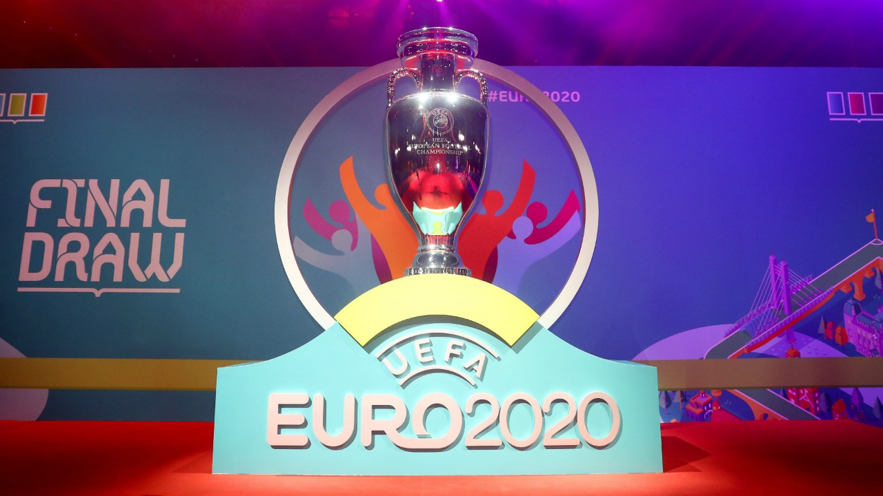 UEFA dünya genelini etkileyen salgın nedeniyle Euro 2020 şampiyonasını 2021 yılına erteledi
