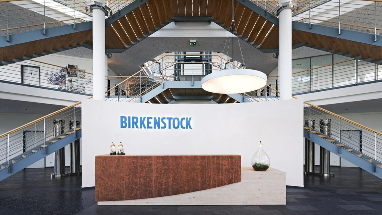 250 yıllık ayakkabı markası Birkenstock satılıyor