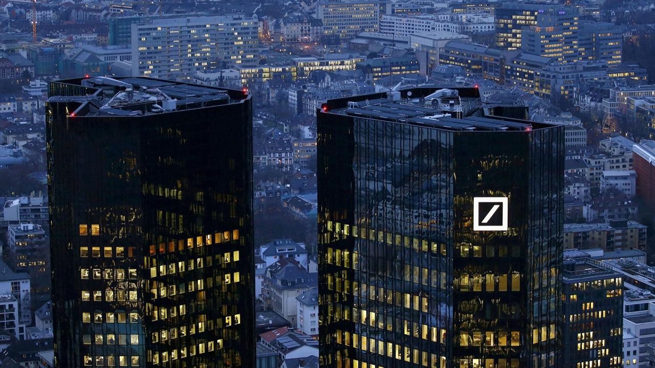 Deutsche Bank ilk çeyrekte beklentilerin üzerinde kar açıkladı