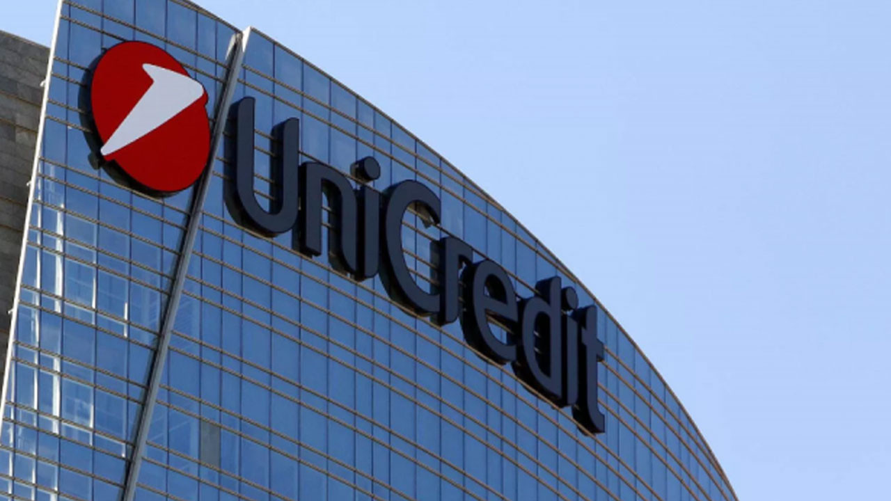 UniCredit yüzlerce kişiyi işten çıkaracak