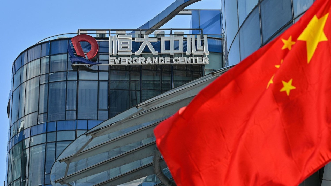 Evergrande hisseleri 11 yılın dibinde