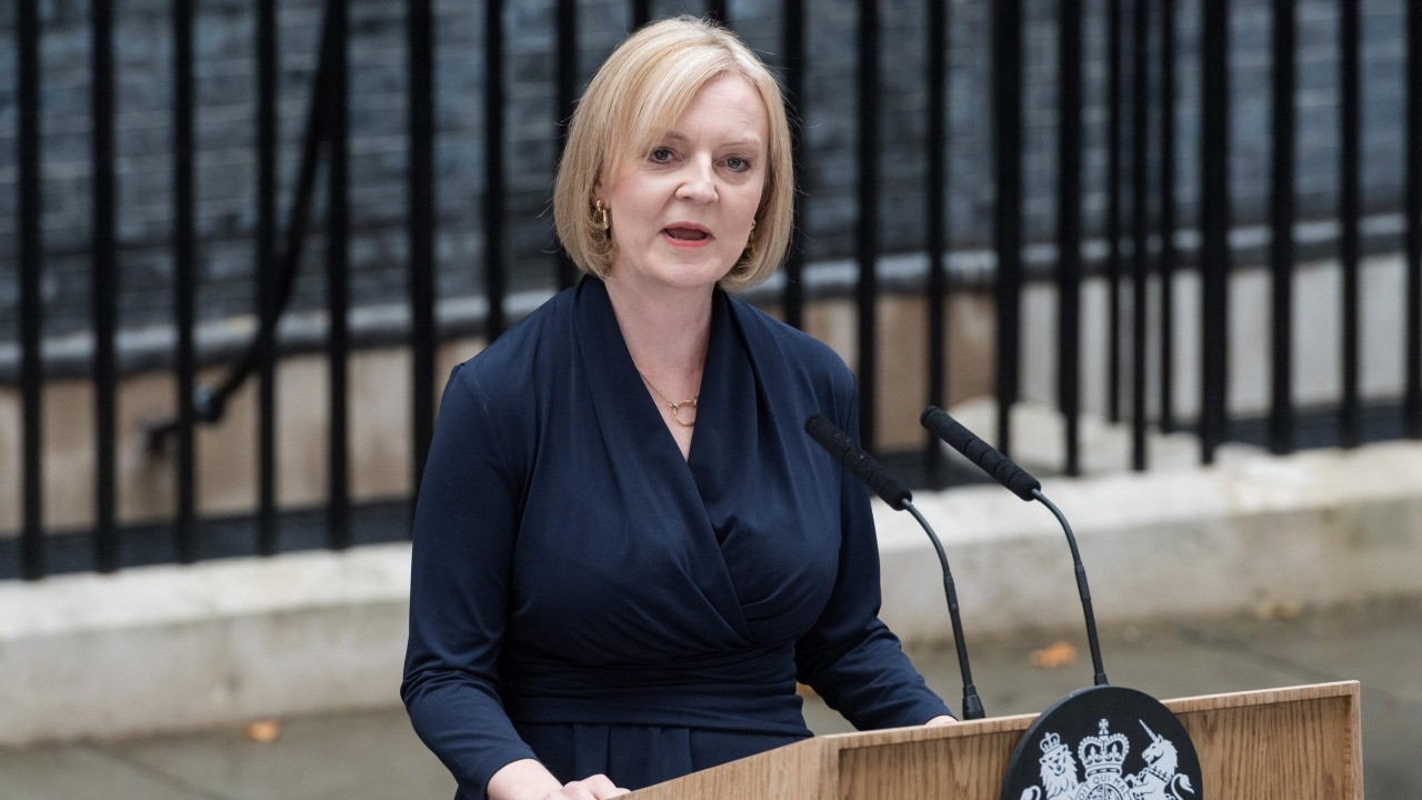 İngiltere Başbakanı Liz Truss görevinden istifa etti