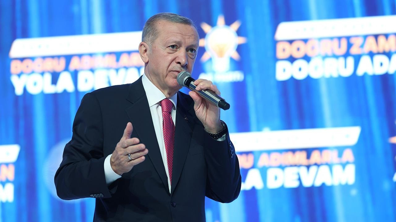 Erdoğan, AK Parti'nin seçim beyannamesini açıkladı