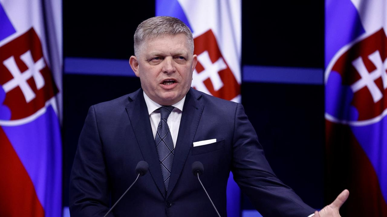 Slovakya Başbakanı Fico'ya silahlı saldırı