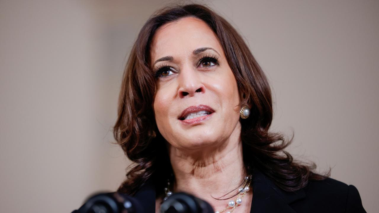 Kamala Harris’e 200 milyon dolarlık rekor bağış!