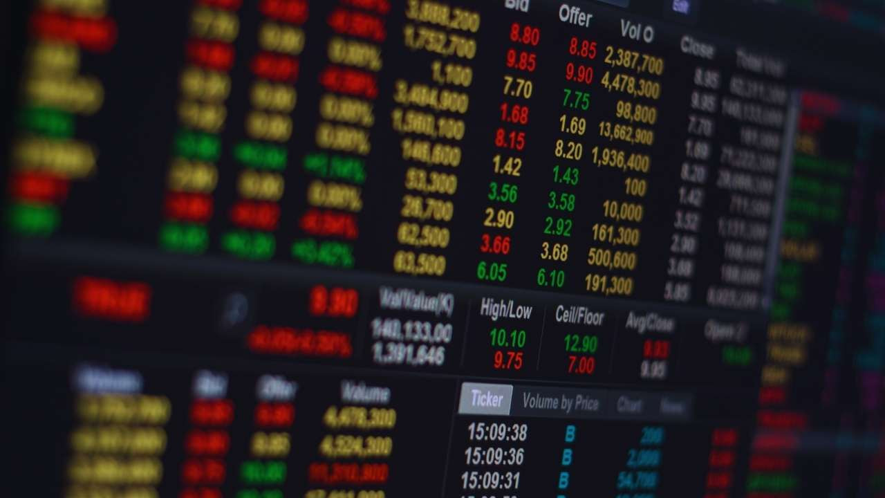 Borsa günün ilk yarısında düştü